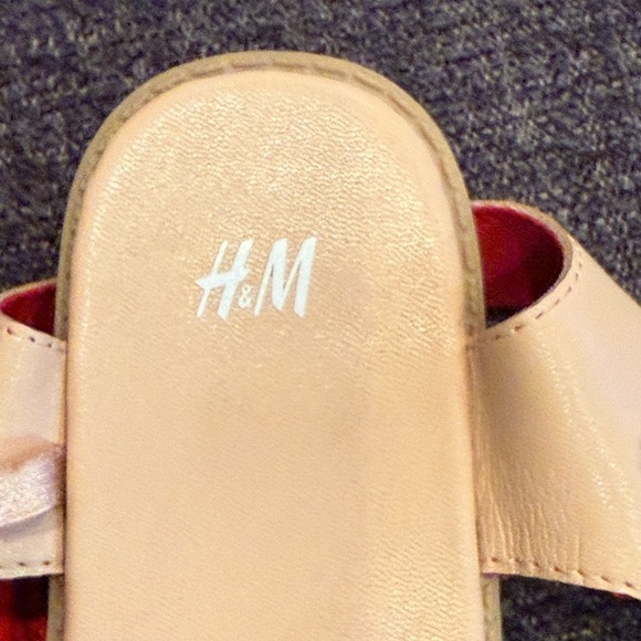 H&M girls Red Cross-Strap Sandals/size 31 (13) - Picture 10 of 10